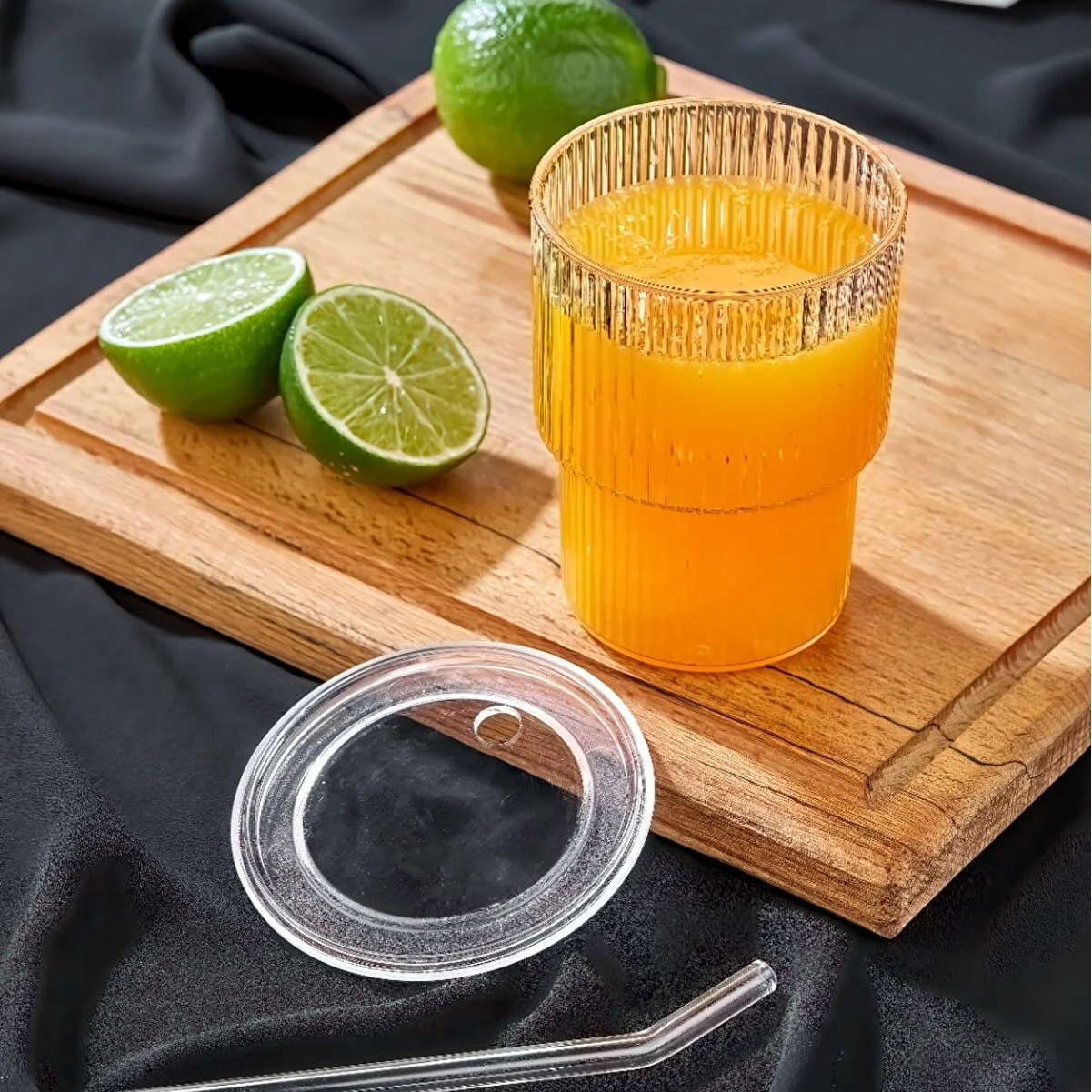 Plastic Cup with Cover and Glass Straw "Origami" - lunazchef.shop