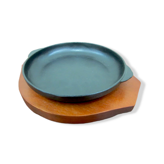 Round sizzling platter with wooden base - lunazchef.shop