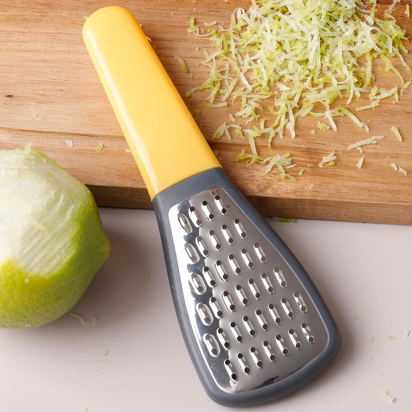 Small Grater with plastic handle - lunazchef.shop